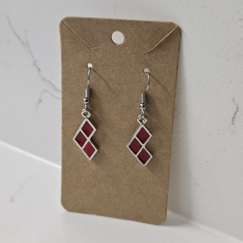 Elegant Silver and Red Geometric Earrings - Picture 2 of 2